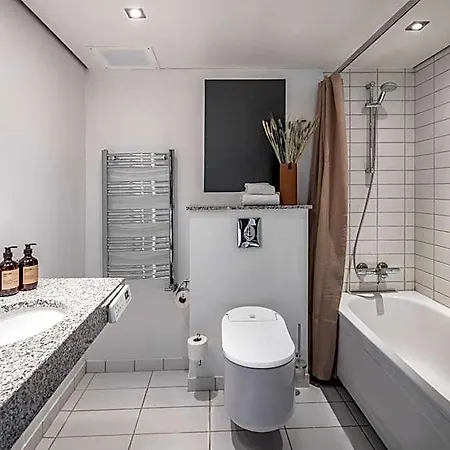 Pier 5 Hotel 4*